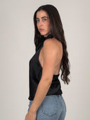 TOP HALTER DRAPEADO CON ESPALDA ABIERTA