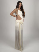VESTIDO ASIMÉTRICO DRAPEADO CON ABERTURA – MARFIL
